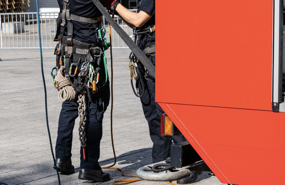 Avansert fallsikring og arbeid i tank